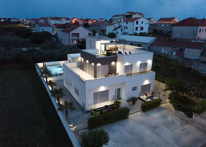 아파트 Luxury Golden Dreams 자다르