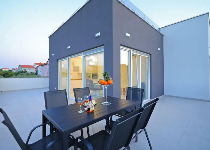 Luxury Golden Dreams *