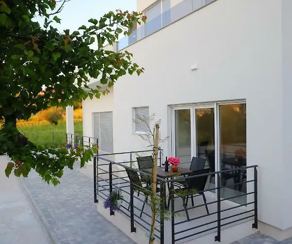 Luxury Golden Dreams Apartment